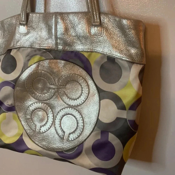 COACH 14970 Julia Op Art  Signature Lilac Silver Leather Shoulder Tote Bag - Picture 4 of 13
